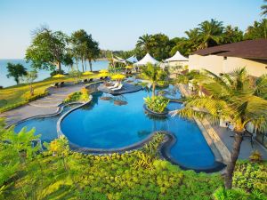 The ShellSea Krabi I Luxury Beach Front Resort & Pool Villas