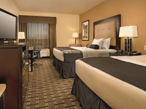 La Quinta Inn & Suites by Wyndham Denton - University Drive