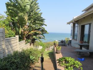 Beachcomber Bay Guest House in South Africa