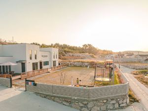 Gyeongju Ahnhouse Kids Poolvilla