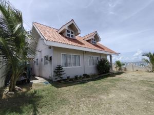 Sea Breeze Beachfront Villa Cebu