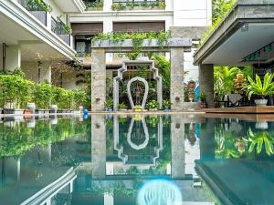 Bayon Modern Residence