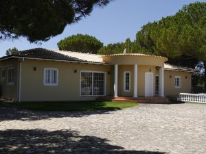 Villa with Pool * Children Very Welcome * Algarve / Portugal for 10 People