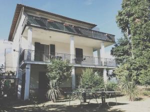 Near Cinque Terre  Farmhouse with Pool