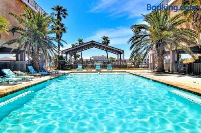 Outdoor Swimming Pool Channelview 211 Photo