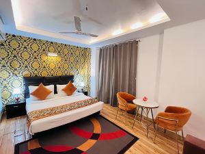 Hotel at Residency Kaushambi Couple Friendly