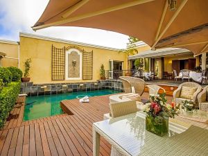 Lemoenkloof Boutique Hotel