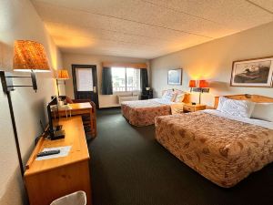 Shell Lake Lodge, a Travelodge by Wyndham