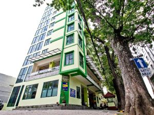 Green Batara Hotel