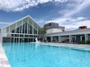 Crystal Hotel Hat Yai