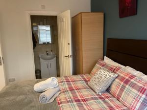 Apple House Wembley -Double Ensuite