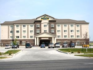 Expressway Suites Fargo