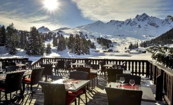 Lake Hotel Courchevel 1850