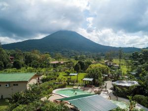 Hotel & Hot Springs Sueño Dorado