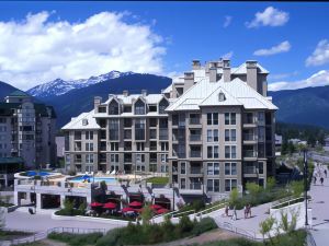 Pan Pacific Whistler Mountainside