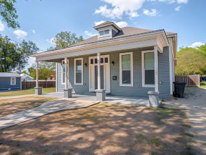 Gorgeous Family-Friendly Home Near Downtown