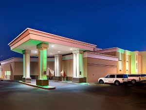 Holiday Inn & Suites Oklahoma City North