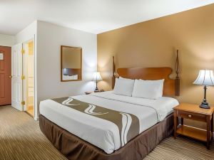 Quality Inn & Suites Tulare