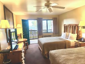 Super 8 by Wyndham Bridgeview of Mackinaw City