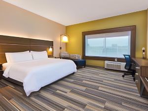 Holiday Inn Express & Suites Milan – Sandusky Area