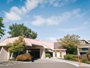 Ashland Hills Hotel & Suites