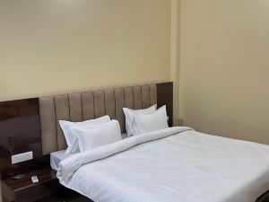 Saraswati Luxurius Home Stay