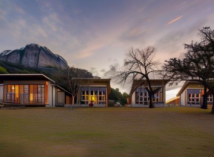 Seven Bluff Cabins