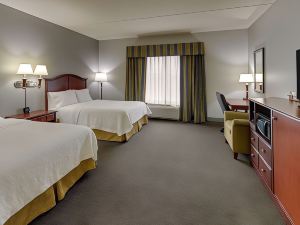 Hampton Inn & Suites Indianapolis-Airport