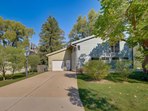 Riverfront Libertyville Retreat w/ Outdoor Kitchen