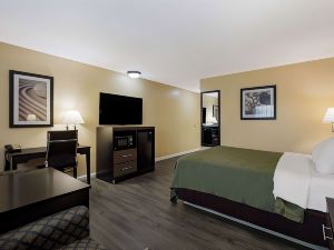 Quality Inn & Suites Medford Airport