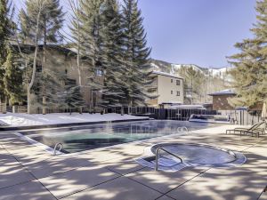 Chateau Eau Claire & Roaring Fork by Frias Properties