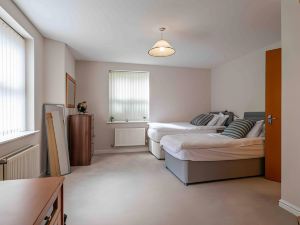 Spacious Apartment Near Birmingham Centre and NEC