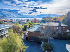 Wanaka Springs Lodge