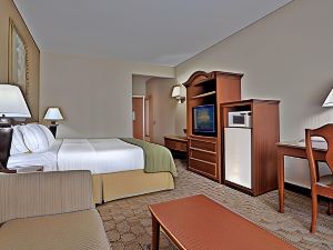 Holiday Inn Express & Suites Albemarle