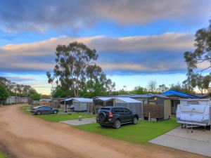 Lake Hume Holiday Park