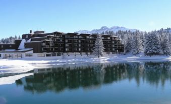 Lake Hotel Courchevel 1850