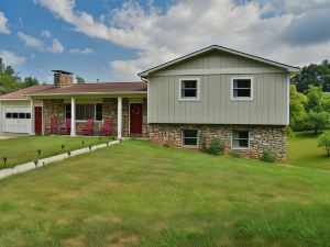 Aiken Rd - 6 Br - Hot Tub and Game Room