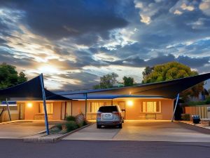 Edward Parry Motel and Apartments