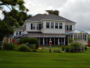 The Brewster Inn