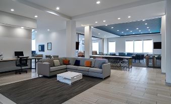 Staybridge Suites Louisville - Expo Center