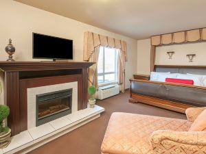 Ramada by Wyndham Drumheller Hotel & Suites