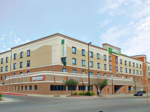 Holiday Inn Omaha Downtown - Waterpark