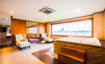 Romantic Khon Kaen Hotel