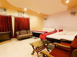 Hotel Santiniketan