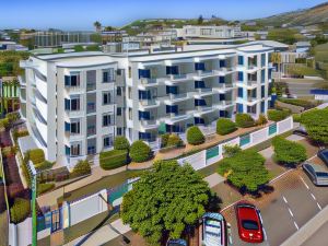 Madison Ocean Breeze Apartments