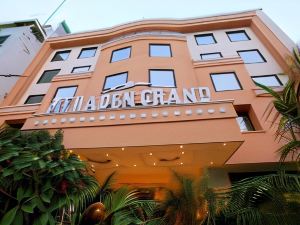 Hotel Meraden Grand