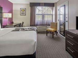 La Quinta Inn & Suites by Wyndham Miami Lakes