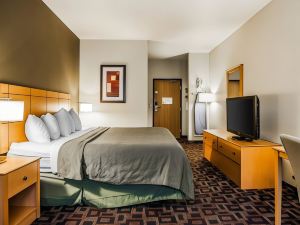 Quality Inn & Suites des Moines Airport