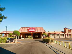 Ramada by Wyndham Fresno North