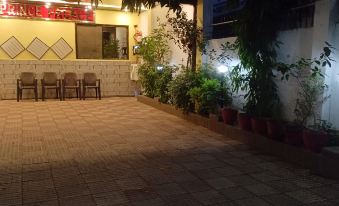 Hotel Prince Palace Varanasi